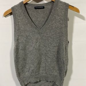 Brandy Melville women’s sweater vest